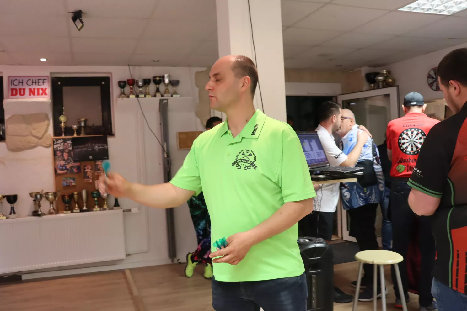 Dart in den Mai
