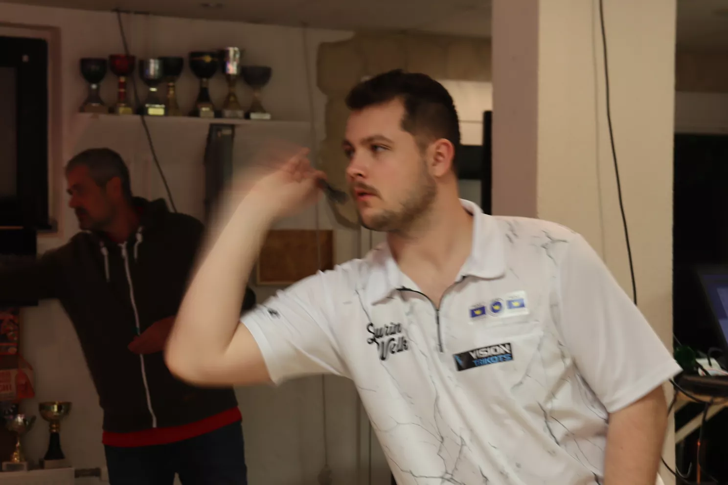 Dart in den Mai
